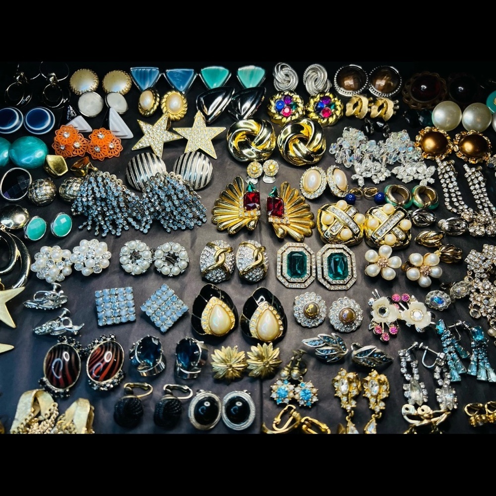 10 Piece Curated Jewelry Collection | Gold, Silver, Pearls & Rhinestone Mix - Picture 4 of 12